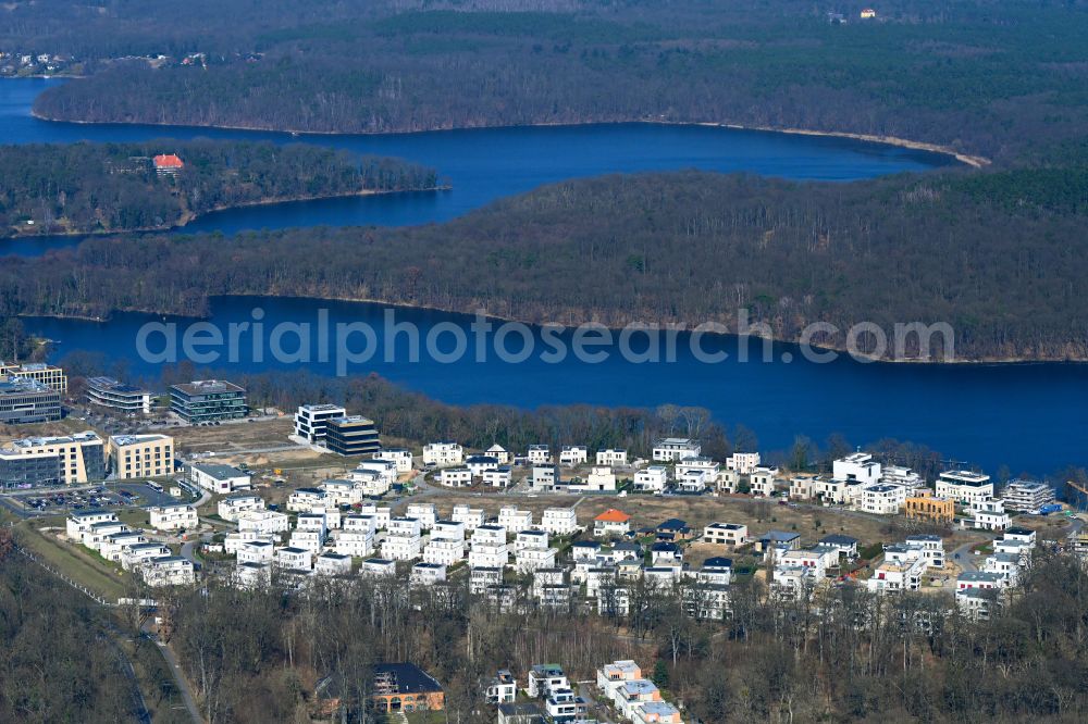 Potsdam from the bird's eye view: Multi-family residential complex on the Jungfernsee in Potsdam in the state of Brandenburg, Germany