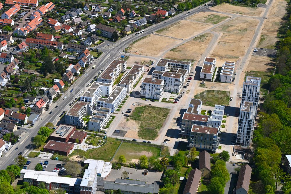 Wolfsburg from the bird's eye view: New multi-family residential complex Reislinger Strasse - Hellwinkel Terassen - Nelkenweg - Lerchenweg on street Veilchenweg in the district Hellwinkel in Wolfsburg in the state Lower Saxony, Germany