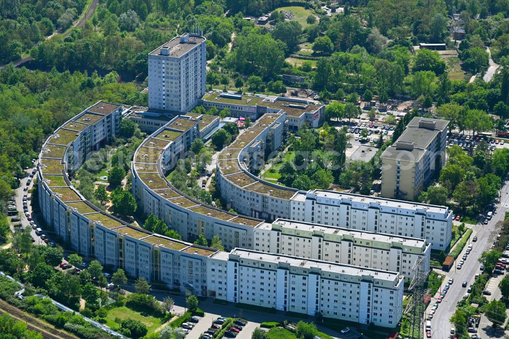 Berlin from above - Multi-family residential complex in the residential area Gensinger Viertel on Gensinger Strasse in the Lichtenberg district of Berlin