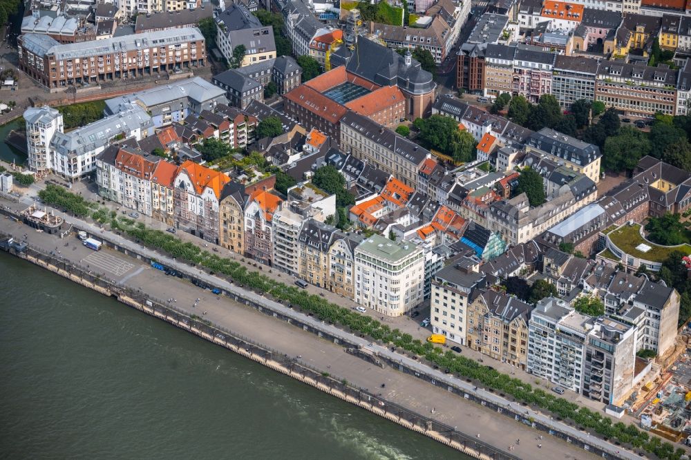 Düsseldorf from above - Multi-family house- residential area in the old town area and inner city center on Rheinufer-Promenade in the district Altstadt in Duesseldorf at Ruhrgebiet in the state North Rhine-Westphalia, Germany