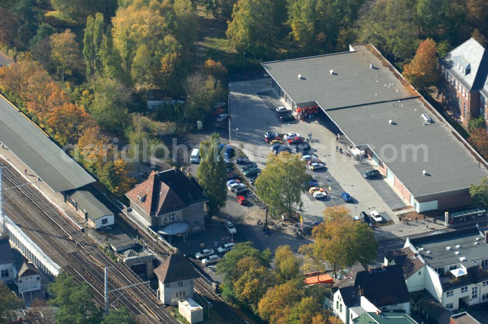 Aerial image Berlin - Blick auf das Wohngebiet mit Mehrfamilienhäuser / Plattenbauten an Wiltbergstraße , Franz-Schmidt-Straße und Groscurtstraße in Berlin-Buch. View of a housing area with blocks of flats in the district Buch.