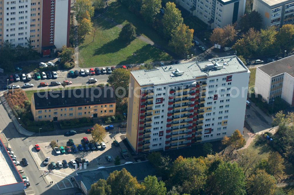 Aerial photograph Berlin - Blick auf das Wohngebiet mit Mehrfamilienhäuser / Plattenbauten an Wiltbergstraße , Franz-Schmidt-Straße und Groscurtstraße in Berlin-Buch. View of a housing area with blocks of flats in the district Buch.