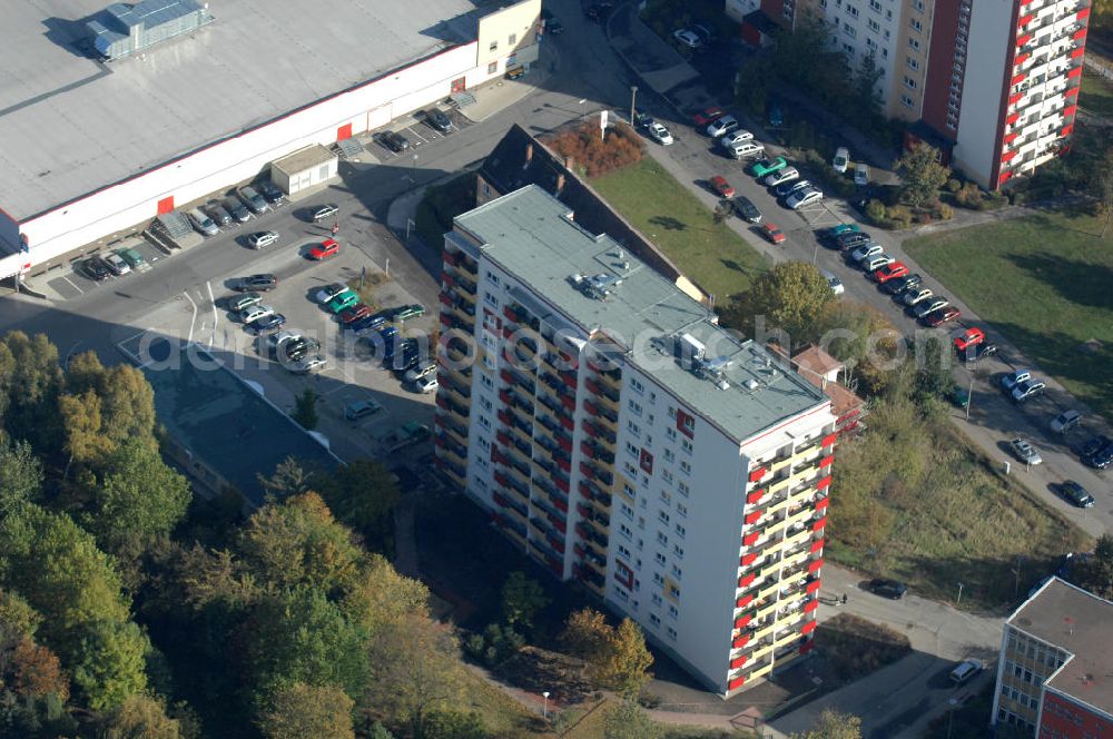 Aerial photograph Berlin - Blick auf das Wohngebiet mit Mehrfamilienhäuser / Plattenbauten an Wiltbergstraße , Franz-Schmidt-Straße und Groscurtstraße in Berlin-Buch. View of a housing area with blocks of flats in the district Buch.