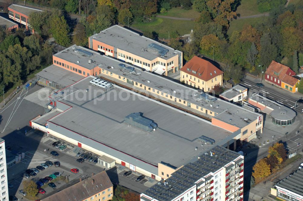 Aerial photograph Berlin - Blick auf das Wohngebiet mit Mehrfamilienhäuser / Plattenbauten an Wiltbergstraße , Franz-Schmidt-Straße und Groscurtstraße in Berlin-Buch. View of a housing area with blocks of flats in the district Buch.