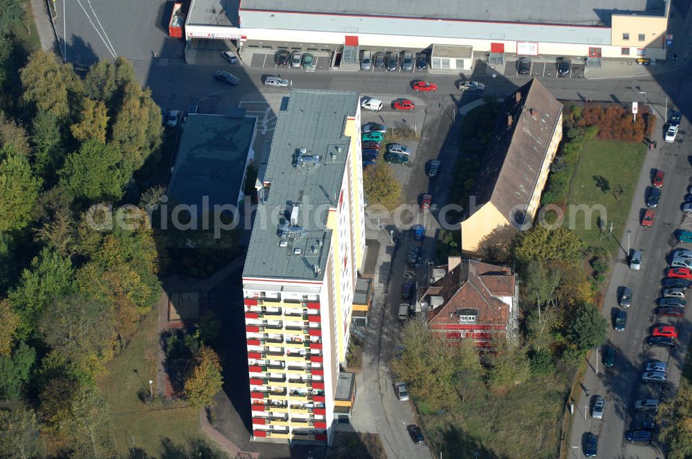 Aerial photograph Berlin - Blick auf das Wohngebiet mit Mehrfamilienhäuser / Plattenbauten an Wiltbergstraße , Franz-Schmidt-Straße und Groscurtstraße in Berlin-Buch. View of a housing area with blocks of flats in the district Buch.