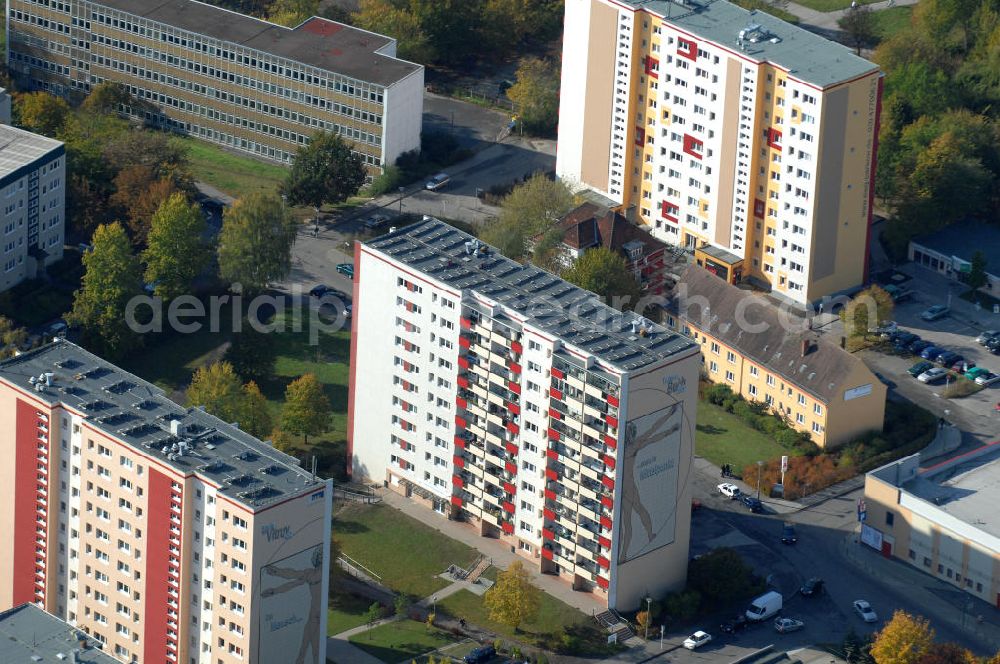 Aerial image Berlin - Blick auf das Wohngebiet mit Mehrfamilienhäuser / Plattenbauten an Wiltbergstraße , Franz-Schmidt-Straße und Groscurtstraße in Berlin-Buch. View of a housing area with blocks of flats in the district Buch.