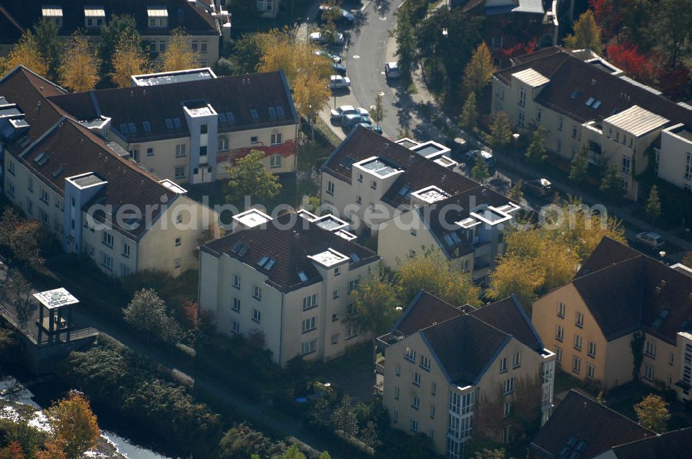 Aerial image Berlin - Blick auf die Mehrfamilienhaus- Wohngebiete südlich der A10 / E55 am Hubertusdamm, Schönerlinder Weg, Teichbergstraße, Roländer Strasse, Am Elsebrocken in Berlin - Karow