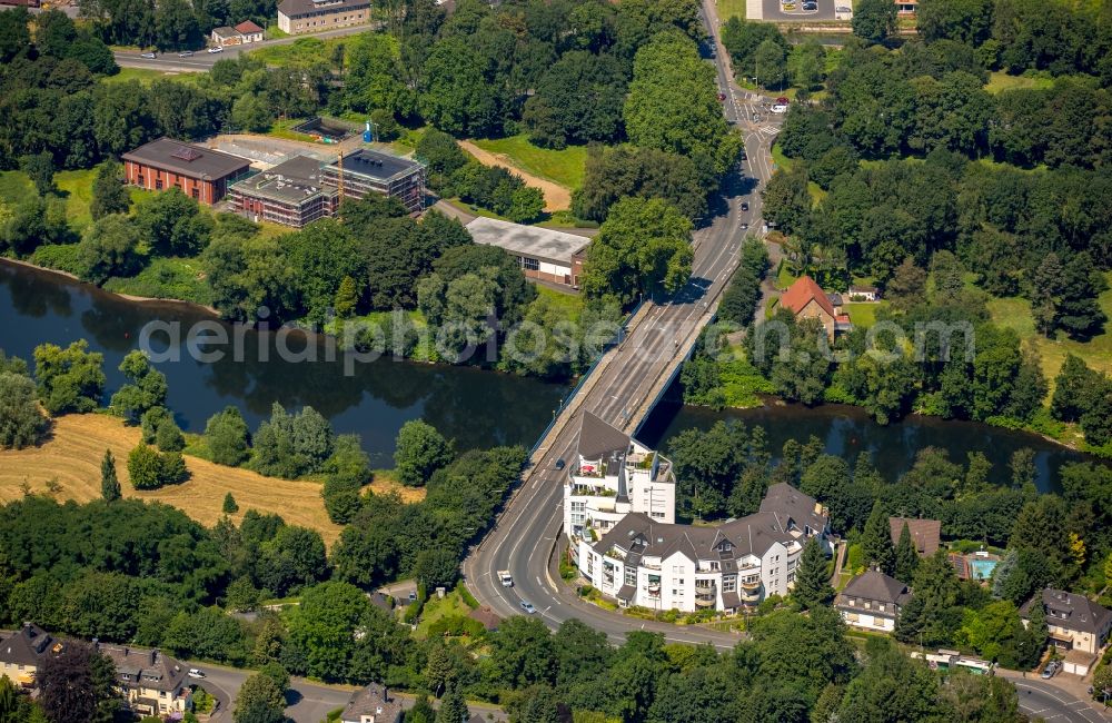 Aerial photograph Witten - Residential apartment building complex on the riverbank of the Ruhr on Ruhrstrasse in Witten in the state of North Rhine-Westphalia