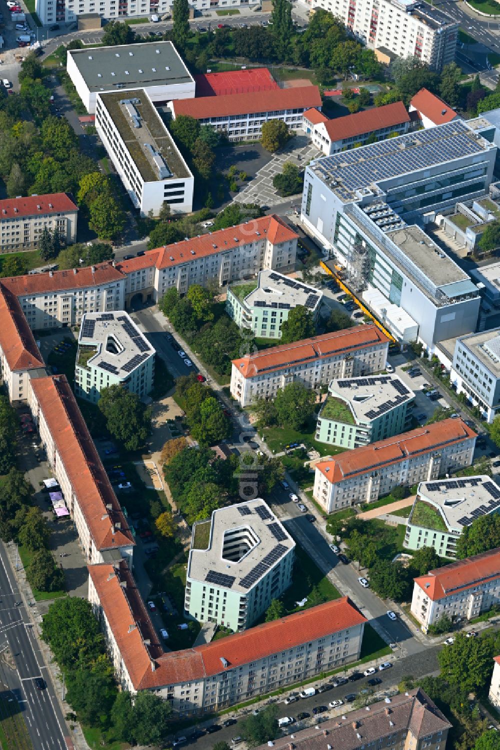 Dresden from the bird's eye view: Multi-family residential complex in the former inner courtyard of Seidnitzer Strasse - Grunaer Strasse in the district of Pirnaische Vorstadt in Dresden in the federal state of Saxony, Germany