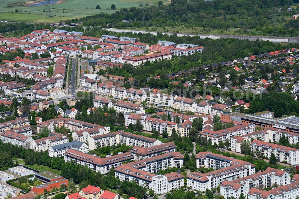 Aerial image Berlin - Residential area of a multi-family house settlement Achillesstrasse - Muenchehagenstrasse in the district Karow in Berlin, Germany