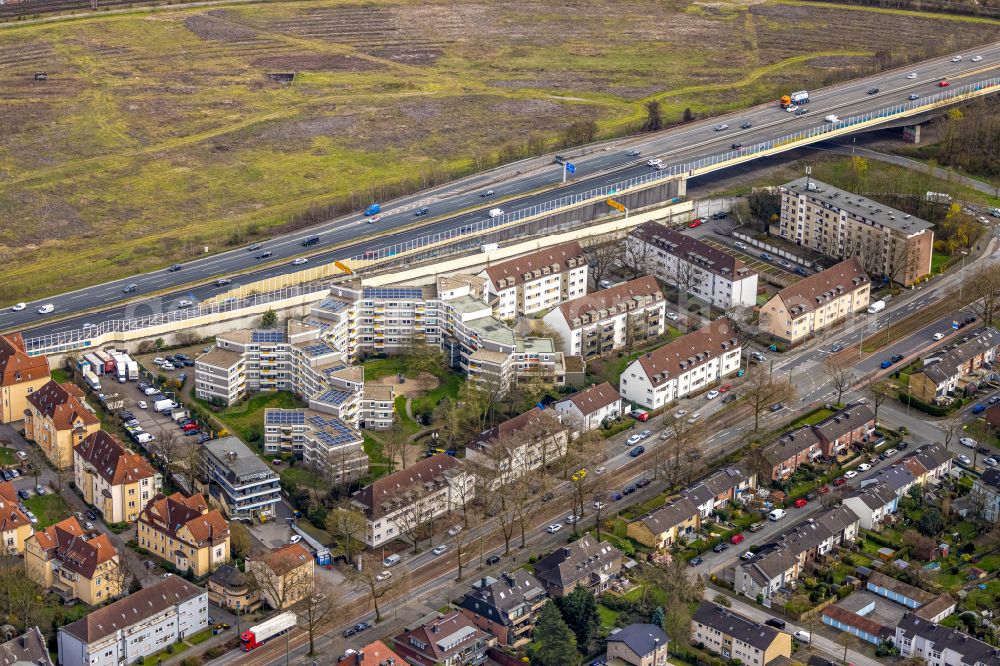 Duisburg from above - Residential area of a multi-family house settlement on BAB A59 on street Eichenhof in the district Dellviertel in Duisburg at Ruhrgebiet in the state North Rhine-Westphalia, Germany