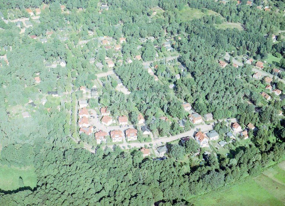 Schildow / Brandenburg from the bird's eye view: Mehrfamilienhaussiedlung im Bereich der Hauptstraße in Schildow / Brandenburg