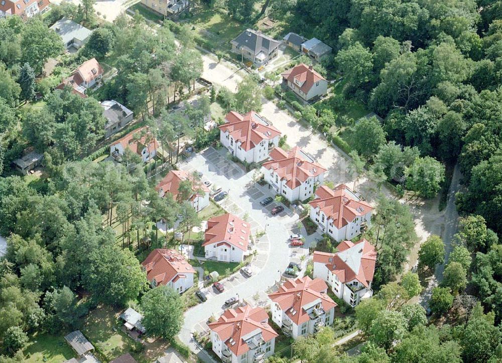 Aerial photograph Schildow / Brandenburg - Mehrfamilienhaussiedlung im Bereich der Hauptstraße in Schildow / Brandenburg