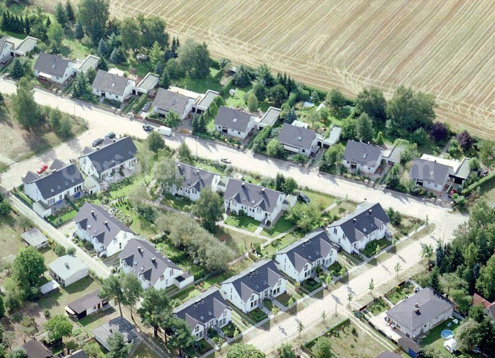 Aerial image Schildow / Brandenburg - Mehrfamilienhaussiedlung im Bereich der Hauptstraße in Schildow / Brandenburg