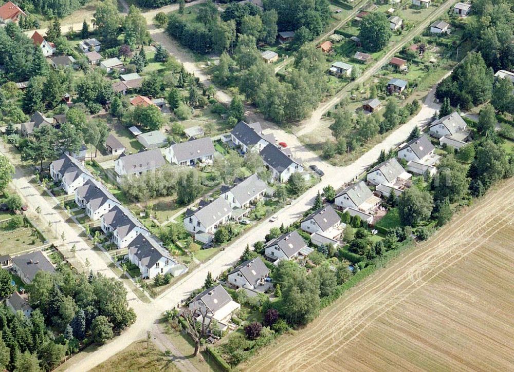 Aerial image Schildow / Brandenburg - Mehrfamilienhaussiedlung im Bereich der Hauptstraße in Schildow / Brandenburg