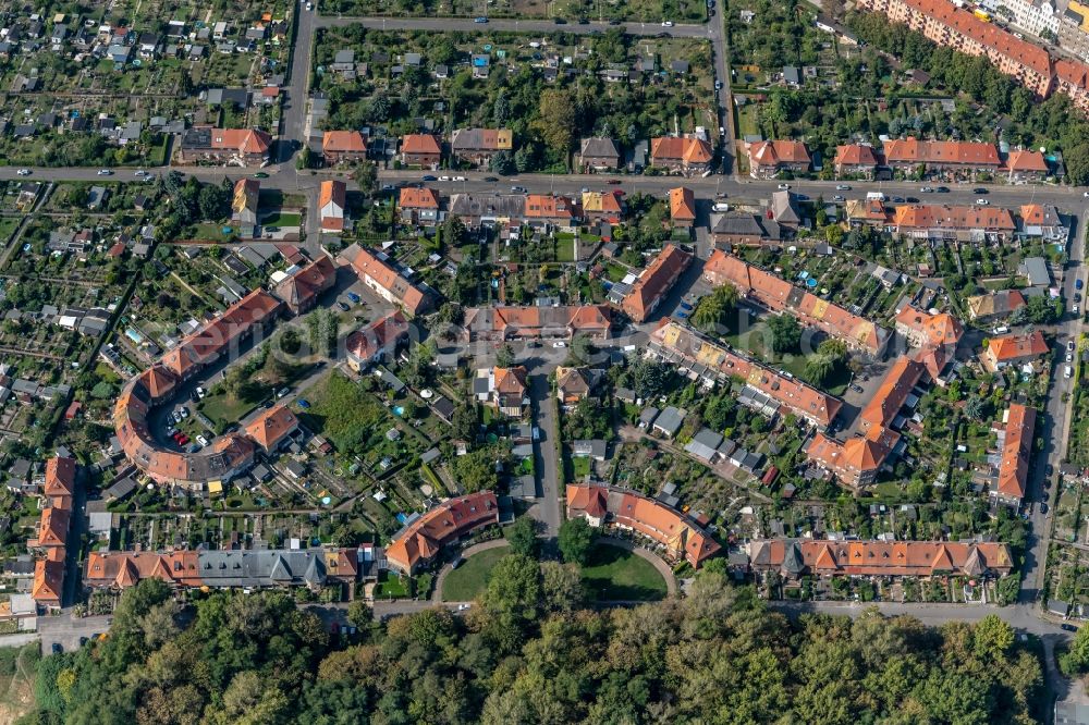 Leipzig from the bird's eye view: Residential area of a multi-family house settlement on Beutstrasse in the district Mockau in Leipzig in the state Saxony, Germany