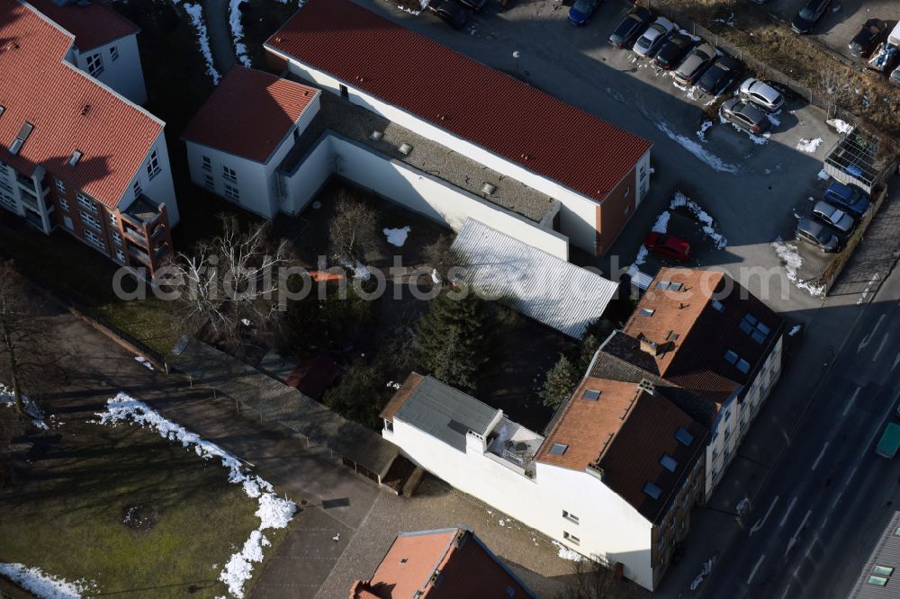 Bernau from the bird's eye view: Residential area of a multi-family house settlement Boernicker Strasse - Ulitzkastrasse in Bernau in the state Brandenburg, Germany