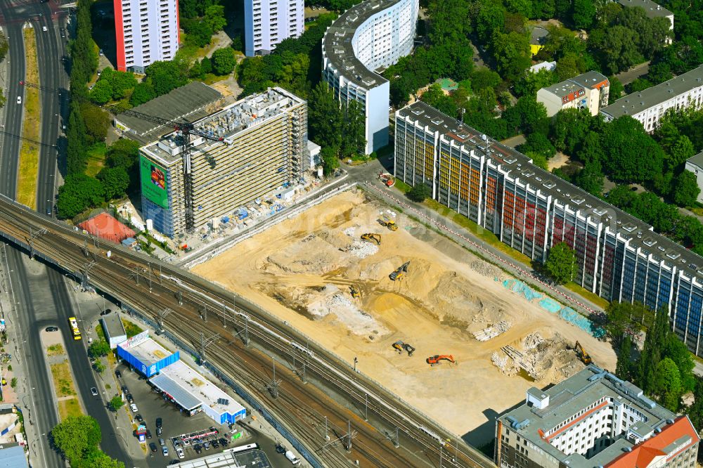 Berlin from above - Residential area LXK Campus of a multi-family house settlement on Andreas-, Krautstrasse and Lange Strasse in the district Friedrichshain in Berlin, Germany