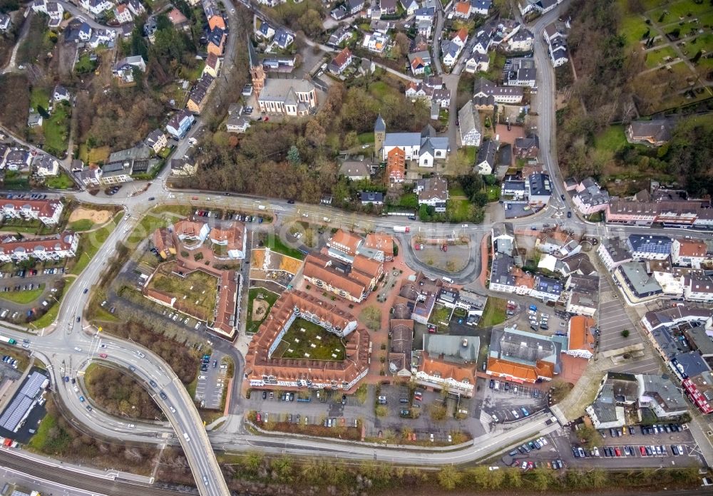 Aerial photograph Fröndenberg/Ruhr - Residential area of a multi-family house settlement on Bruayplatz - Winschotener Strasse in Froendenberg/Ruhr in the state North Rhine-Westphalia, Germany