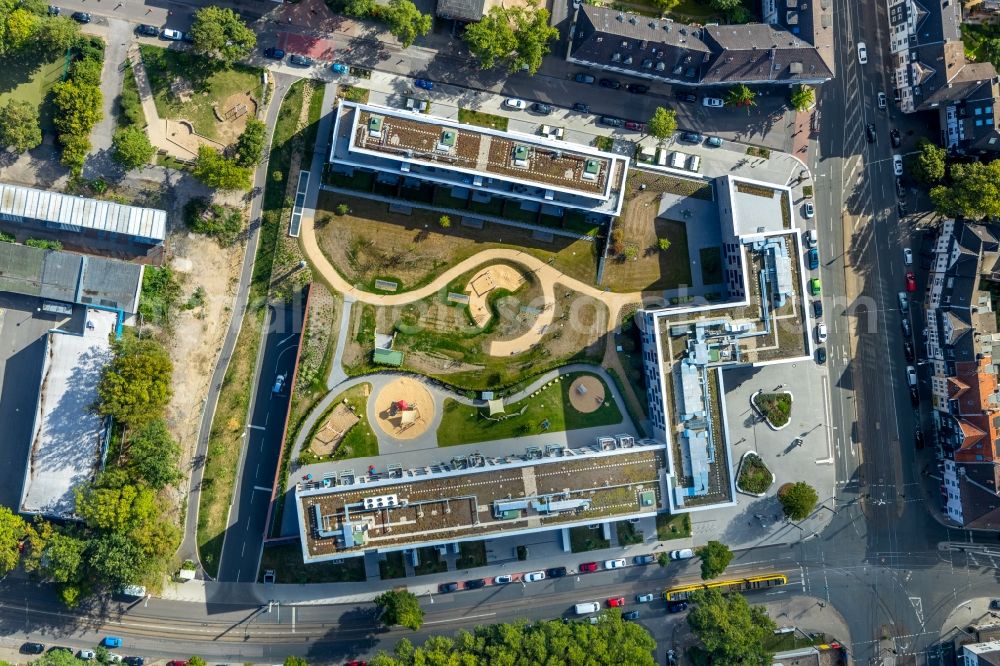 Aerial image Essen - Residential area of a multi-family house settlement Cranachhoefe on Holsterhauser Strasse - Rubensstrasse in Essen in the state North Rhine-Westphalia, Germany