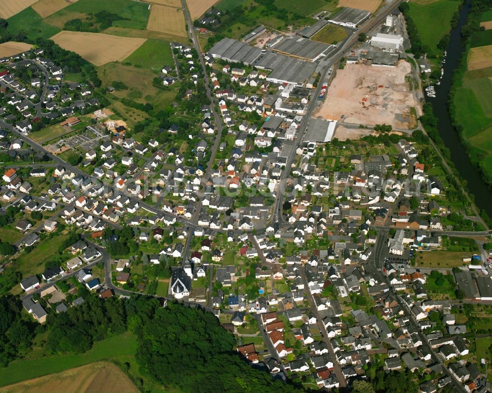 Aerial photograph Dehrn - Residential area of a multi-family house settlement in Dehrn in the state Hesse, Germany