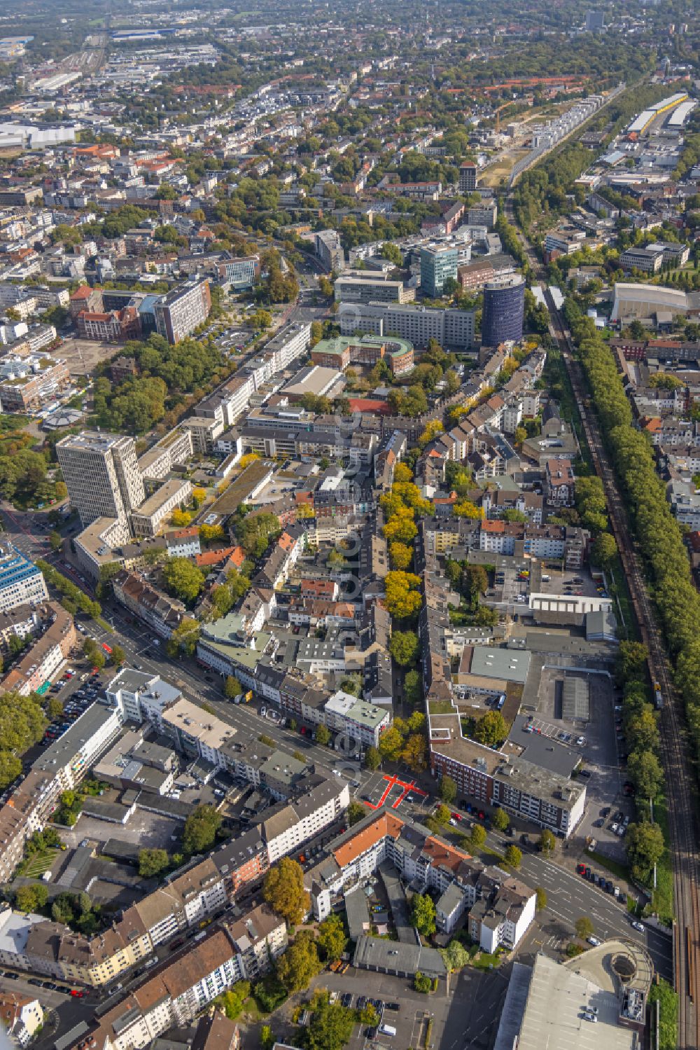 Aerial image Dortmund - residential area of a multi-family house settlement on street Gutenbergstrasse in Dortmund at Ruhrgebiet in the state North Rhine-Westphalia, Germany