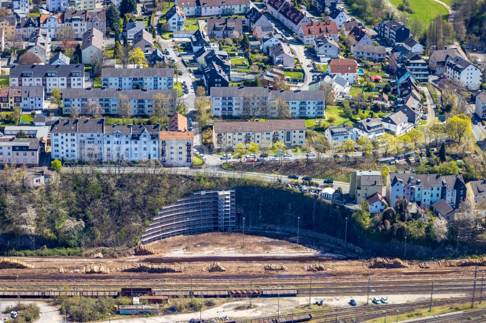 Aerial image Hagen - Residential area of a multi-family house settlement with renovation work on a slope at the local freight station on Freiligrathstrasse in Hagen at Ruhrgebiet in the state North Rhine-Westphalia, Germany