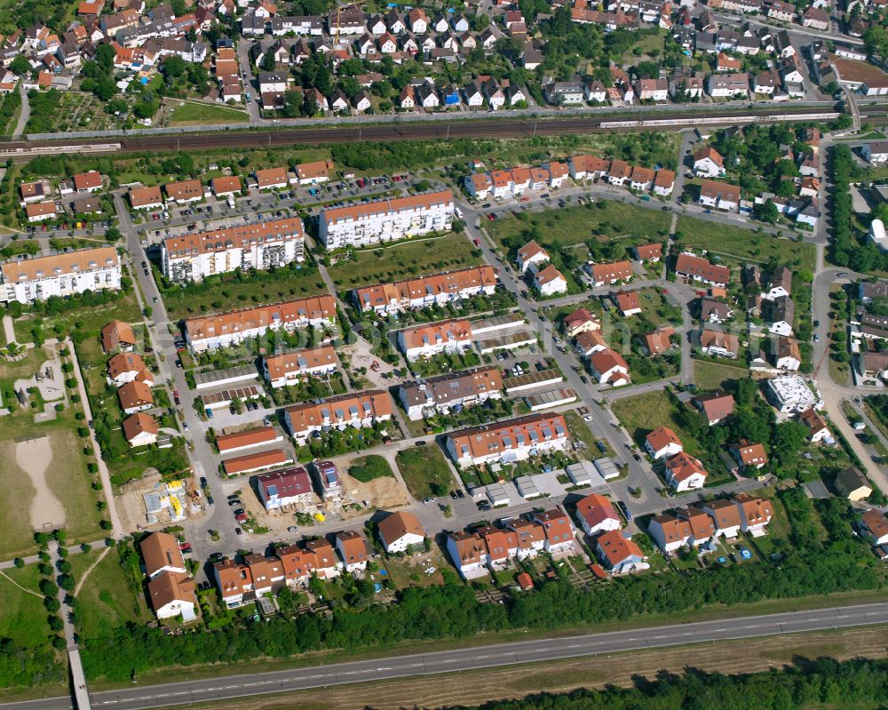 Aerial photograph Karlsruhe - Residential area of a multi-family house settlement on Gustav-Heinemann-Strasse in the district Hagsfeld in Karlsruhe in the state Baden-Wuerttemberg, Germany