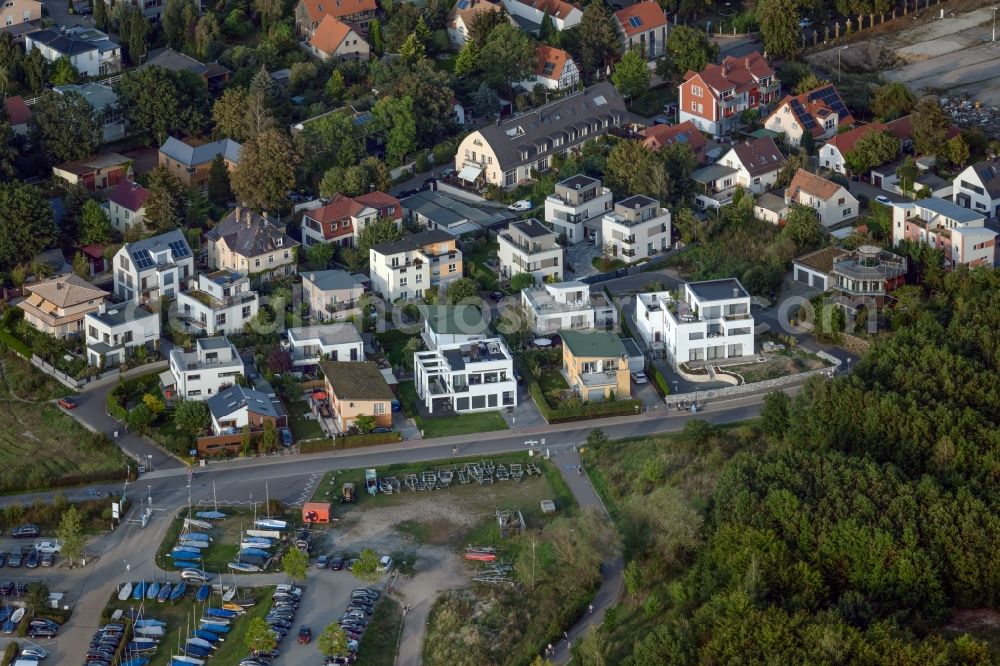 Markkleeberg from the bird's eye view: Residential area of a multi-family house settlementon the Hafenstrasse - Rudolf-Meitzner-Strasse in the district Zoebigker in Markkleeberg in the state Saxony, Germany