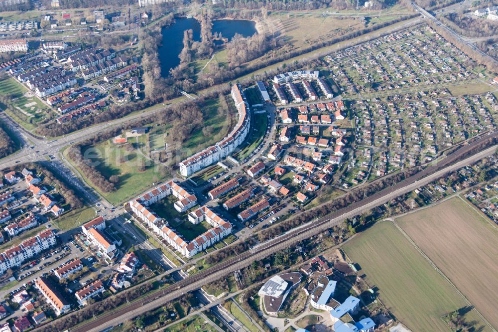 Karlsruhe from the bird's eye view: Residential area of a multi-family house settlement on Hallesche Allee in the district Hagsfeld in Karlsruhe in the state Baden-Wuerttemberg, Germany