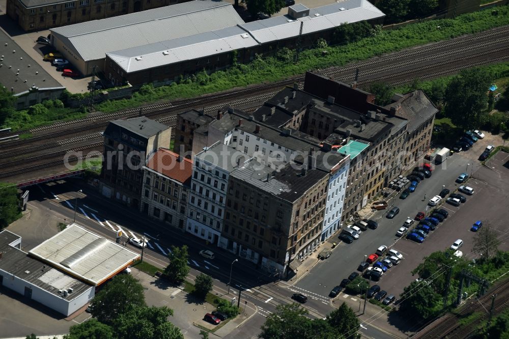 Aerial image Magdeburg - A multi-family house settlement in Hallische street in Magdeburg in the state Saxony-Anhalt