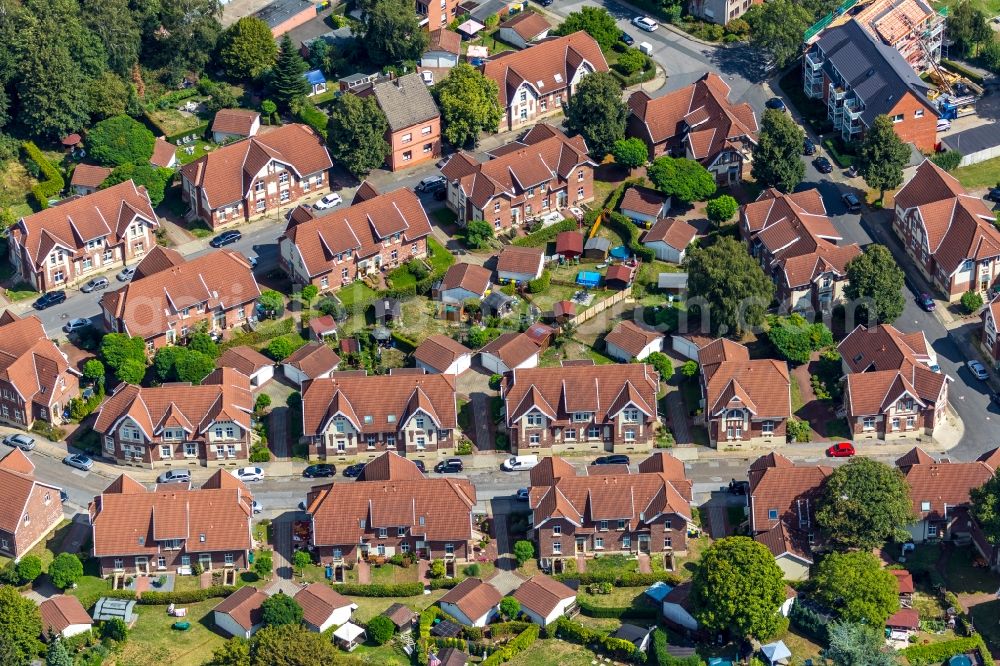 Bottrop from above - Residential area of a multi-family house settlement Kellermannstrasse - Wortmannstrasse - Hardenbergstrasse in Bottrop in the state North Rhine-Westphalia, Germany