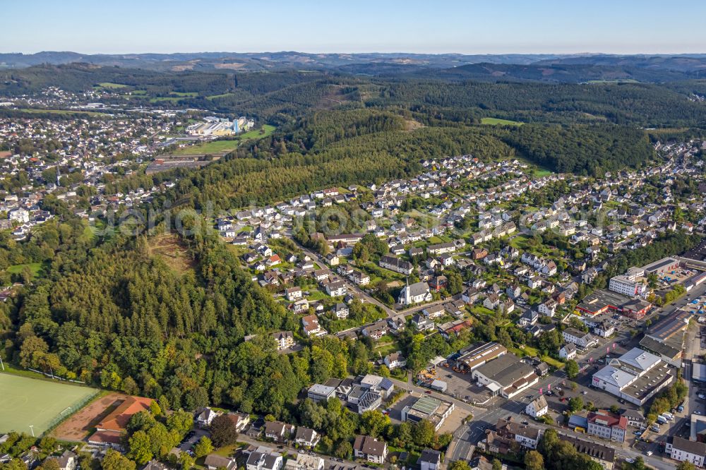 Aerial photograph Kreuztal - Residential area of a multi-family house settlement on street Dr.-Erich-Moning-Strasse in the district Littfeld in Kreuztal at Siegerland in the state North Rhine-Westphalia, Germany