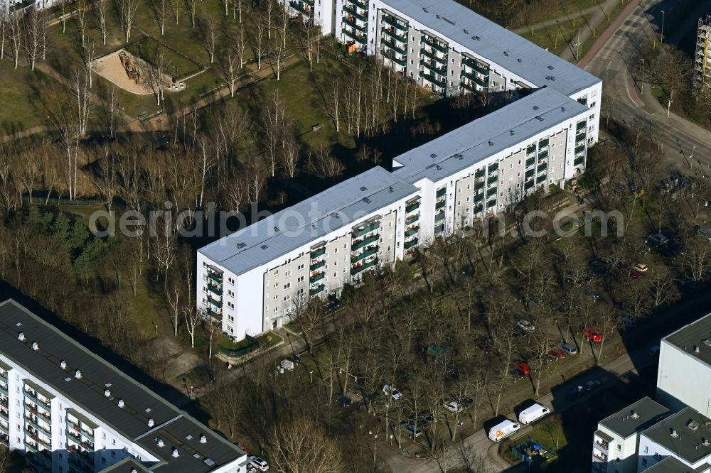 Aerial photograph Berlin - Residential area of a multi-family house settlement on Kyritzer Strasse - Fercher Strasse - Gothaer Strasse in the district Hellersdorf in Berlin, Germany