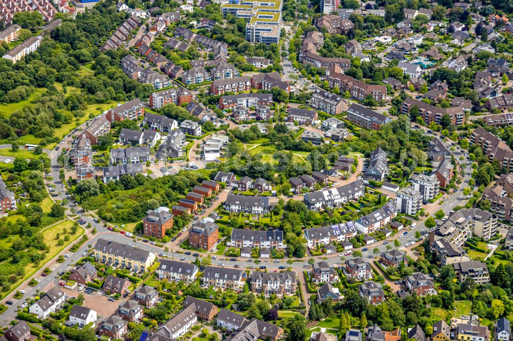 Aerial photograph Mülheim an der Ruhr - Residential area of a multi-family house settlement on Luxemburger Allee in Muelheim on the Ruhr at Ruhrgebiet in the state North Rhine-Westphalia, Germany