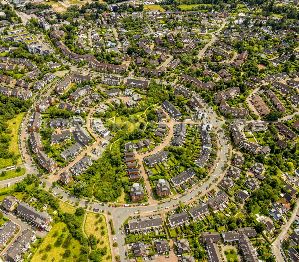 Mülheim an der Ruhr from the bird's eye view: Residential area of a multi-family house settlement on Luxemburger Allee in Muelheim on the Ruhr at Ruhrgebiet in the state North Rhine-Westphalia, Germany