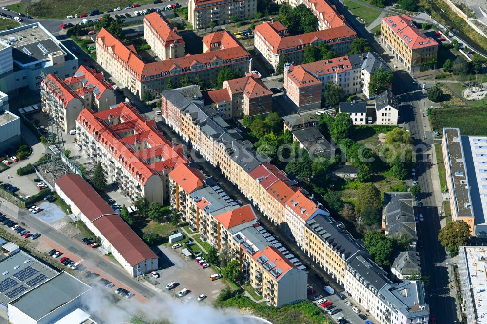 Dresden from the bird's eye view: Residential area of a multi-family house settlement on Oederaner Strasse in the district Loebtau in Dresden in the state Saxony, Germany