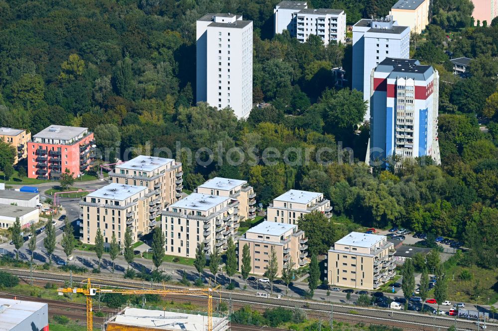 Aerial photograph Potsdam - Residential area of an apartment building complex on the street Eva-Laube-Weg - Babelsberger Strasse - Friedrich List Strasse in the district of Zentrum in Potsdam in the state Brandenburg, Germany