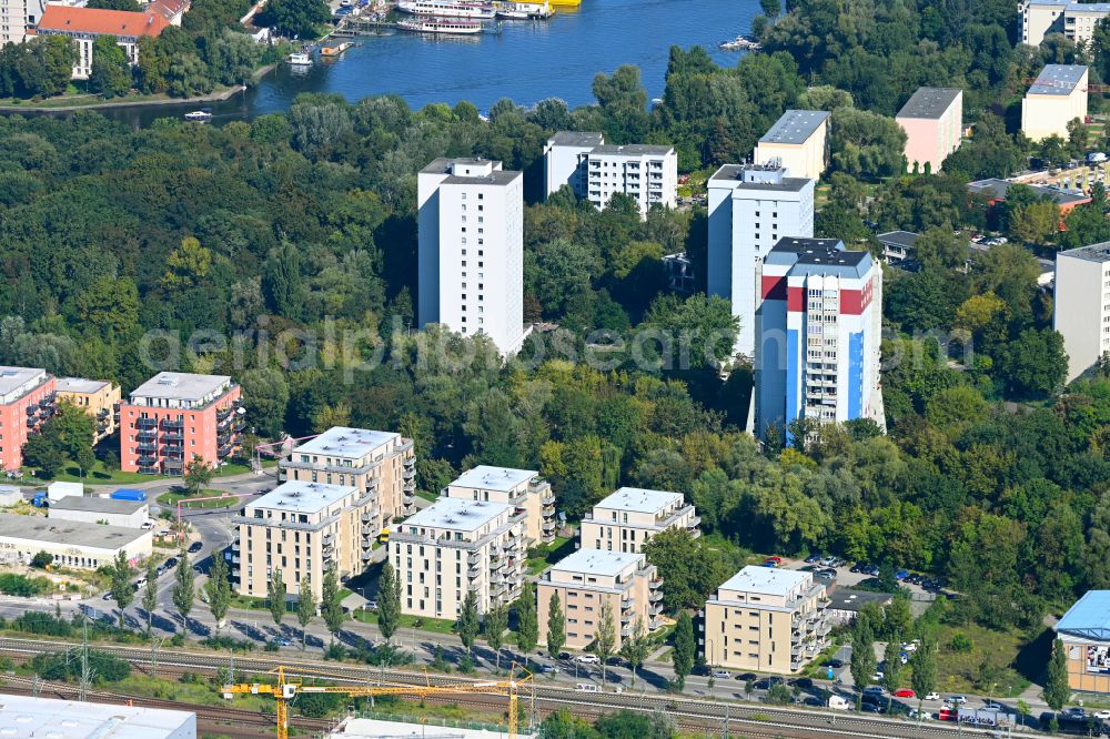 Potsdam from above - Residential area of an apartment building complex on the street Eva-Laube-Weg - Babelsberger Strasse - Friedrich List Strasse in the district of Zentrum in Potsdam in the state Brandenburg, Germany