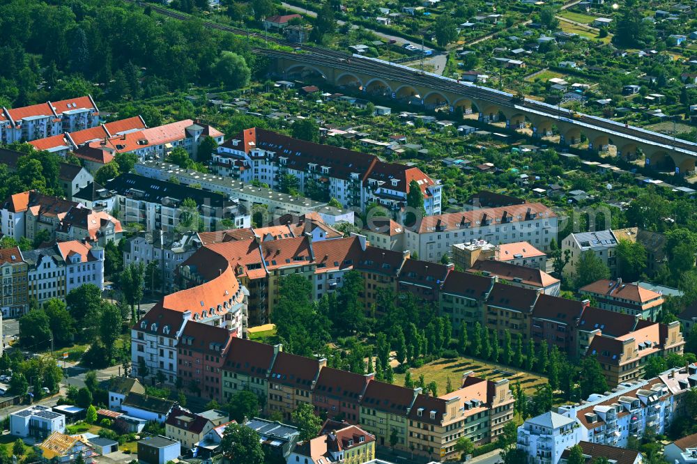 Leipzig from above - Residential area of a multi-family house settlement on street Friedrich-Bosse-Strasse - Georg-Schumann-Strasse in the district Wahren in Leipzig in the state Saxony, Germany