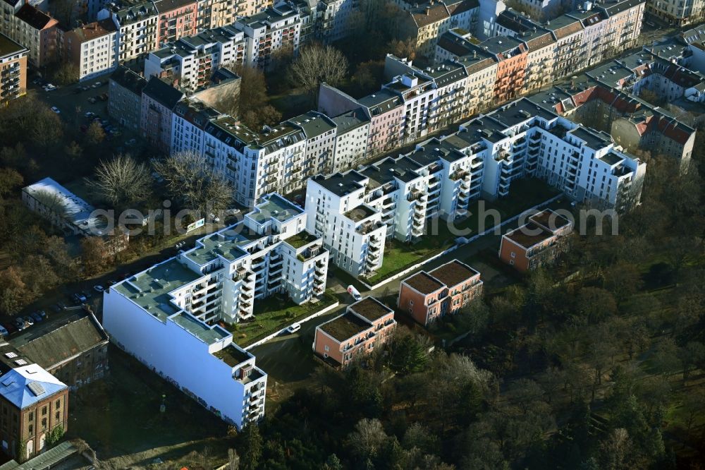 Aerial image Berlin - Residential area of a multi-family house settlement on Richard-Sorge-Strasse in the district Friedrichshain in Berlin, Germany