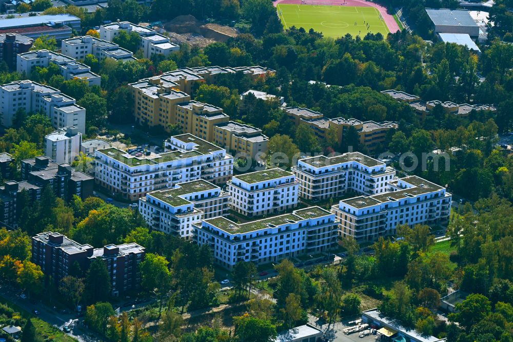 Aerial image Berlin - Residential area of a multi-family house settlement on Rue Montesquieu in the district Wittenau in Berlin, Germany