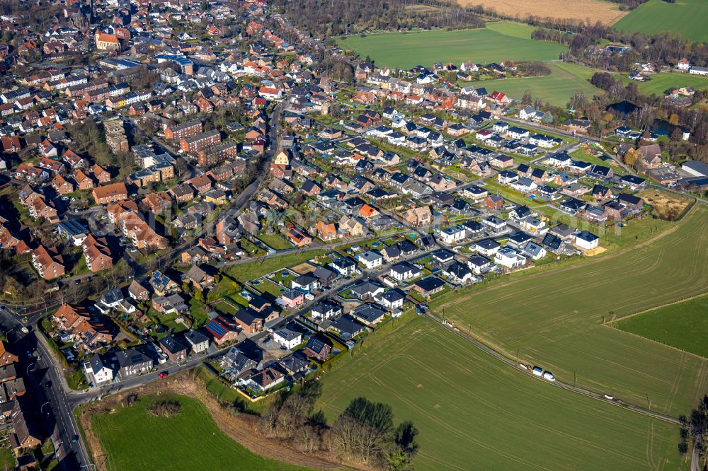 Selm from above - Residential area of a multi-family house settlement on street Mergelkamp in Selm in the state North Rhine-Westphalia, Germany