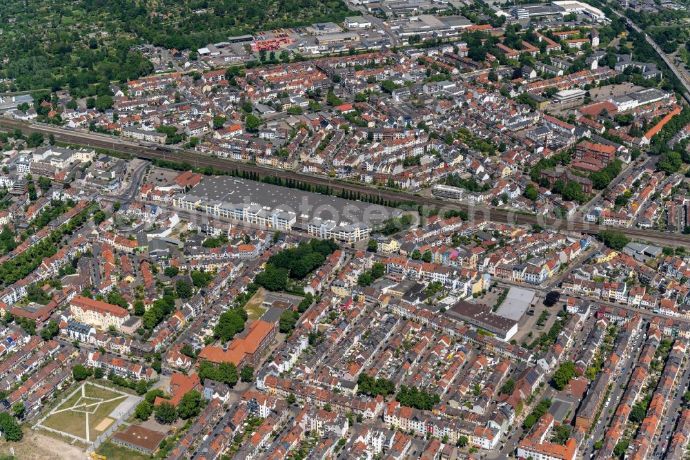 Bremen from the bird's eye view: Residential area of the multi-family house settlement in the district Westend in Bremen, Germany