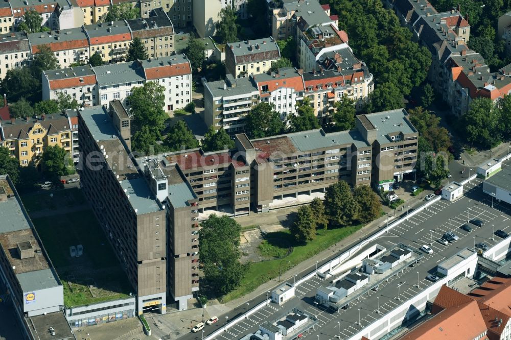 Aerial image Berlin - Residential area of a multi-family house settlement on Tempelhofer Donm corner Ordensmeisterstrasse in the district Tempelhof-Schoeneberg in Berlin, Germany