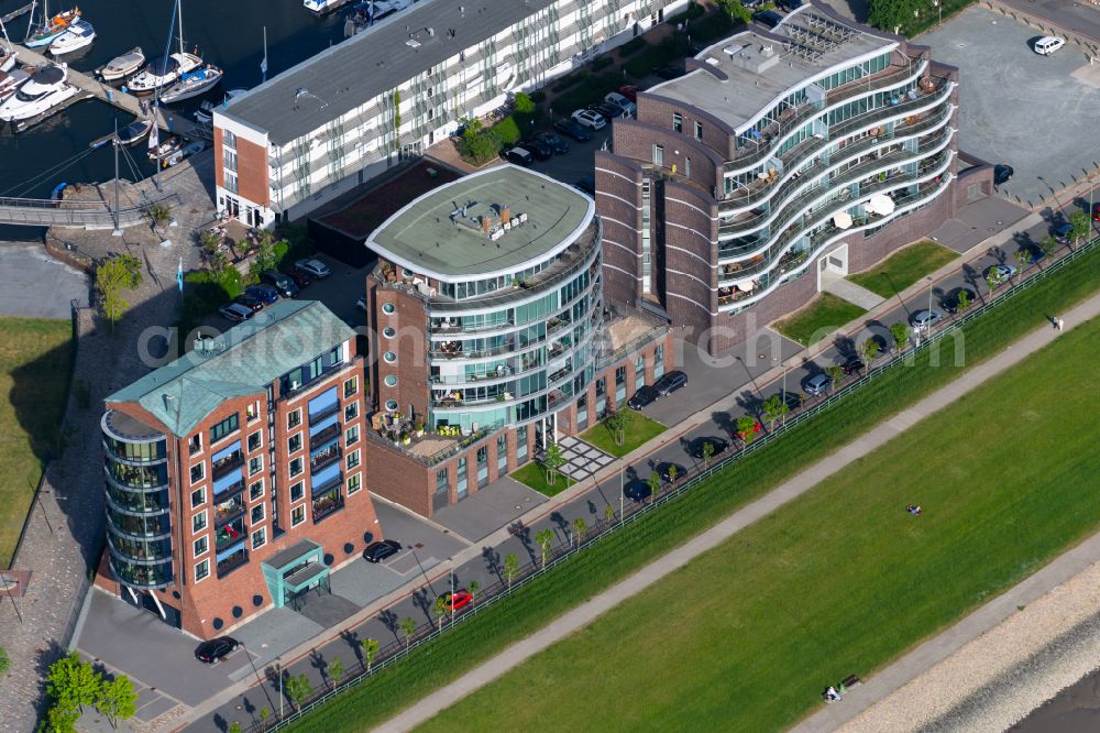 Bremerhaven from above - Apartment buildings on street Lohmannstrasse in the district Mitte-Sued in Bremerhaven in the state Bremen, Germany