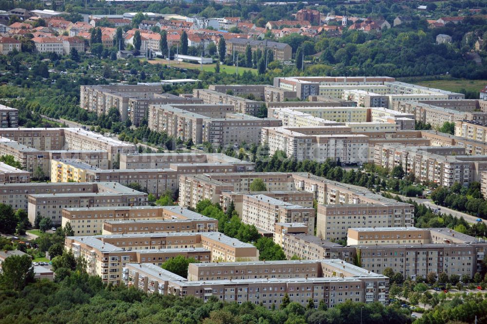 Leipzig - Heiterblick from the bird's eye view: Mehrfamilienhäuser im Stadtbezirk Ost / Stadtteil Heiterblick an der Heiterblickallee in Leipzig, Sachsen. Blocks of flats in the precinct East / district Heiterblick at the alley Heiterblickallee in Lepizig, Saxony.