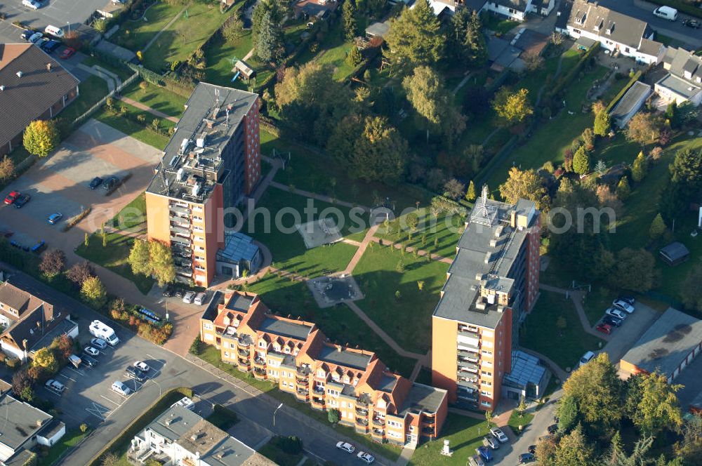 Bergkamen from the bird's eye view: Mehrfamilienhäuser im Wohnneubaugebiet der Unternehmensgruppe Markus Gerold an der Celler Straße 32-34 in 59192 Bergkamen.