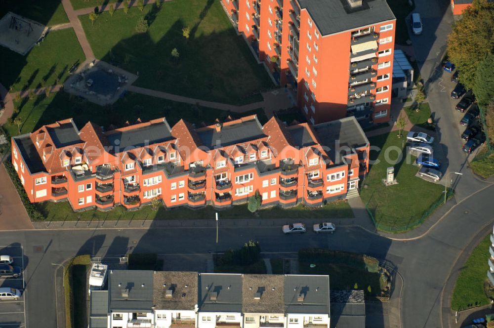 Bergkamen from the bird's eye view: Mehrfamilienhäuser im Wohnneubaugebiet der Unternehmensgruppe Markus Gerold an der Celler Straße 32-34 in 59192 Bergkamen.