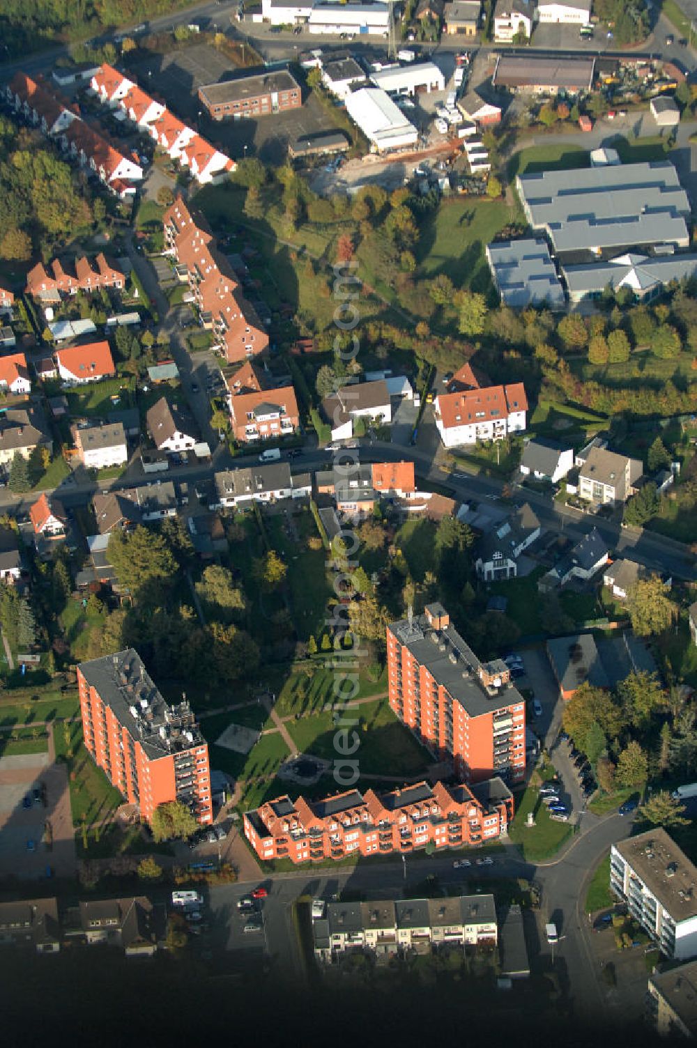 Aerial image Bergkamen - Mehrfamilienhäuser im Wohnneubaugebiet der Unternehmensgruppe Markus Gerold an der Celler Straße 32-34 in 59192 Bergkamen.